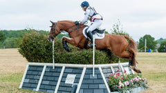 LeMieux Suede Close Contact Square