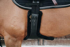 Kentucky Horsewear Sheepskin Stud Girth Cover