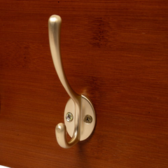 Kentucky Horsewear Girth & Jacket Rack with 10 hooks