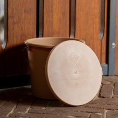 Kentucky Horsewear Bucket with Lid