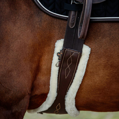 Kentucky Horsewear Sheepskin Anatomic Girth