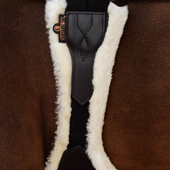 Kentucky Horsewear Sheepskin Anatomic Stud Girth