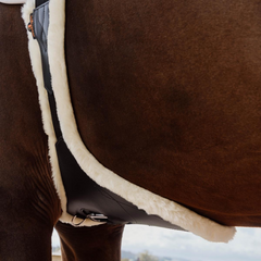 Kentucky Horsewear Sheepskin Anatomic Stud Girth