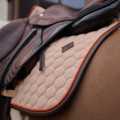 Kentucky Horsewear Saddle Pad Onion Quilt Neon Leather Jumping