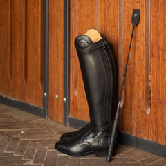 Kentucky Horsewear Jumping Whip Balance Rubber Grip