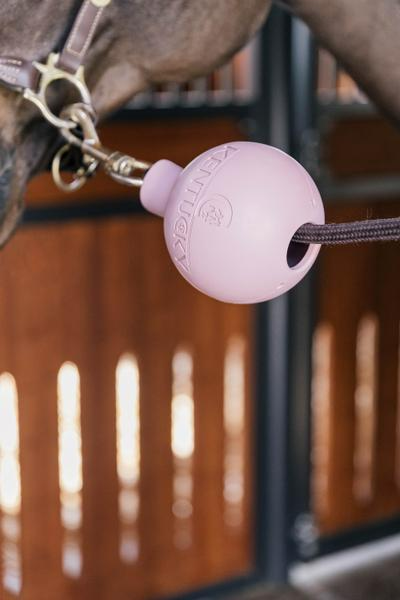 Kentucky Horsewear Rubber Ball Protection Wall & Lead