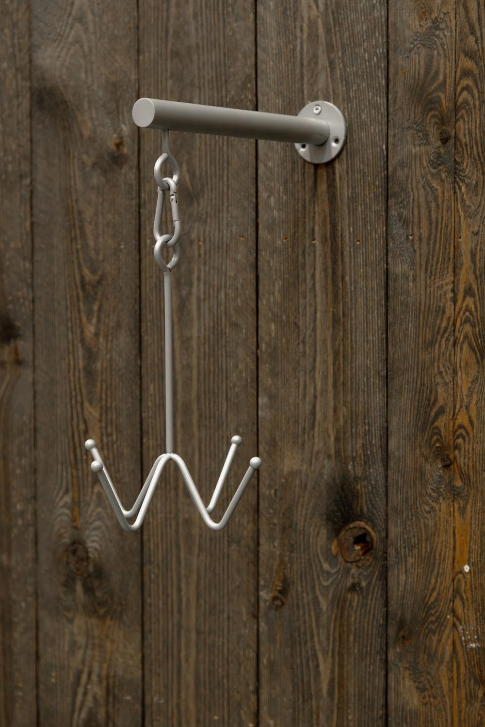 Kentucky Horsewear Bridle Hook 4 prong with wall attachment