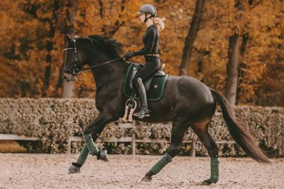 Kentucky Horsewear Saddle Pad Velvet Pearls Dressage