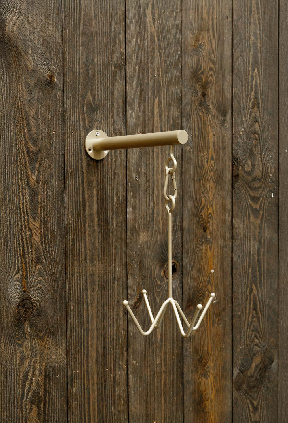 Kentucky Horsewear Bridle Hook 4 prong with wall attachment
