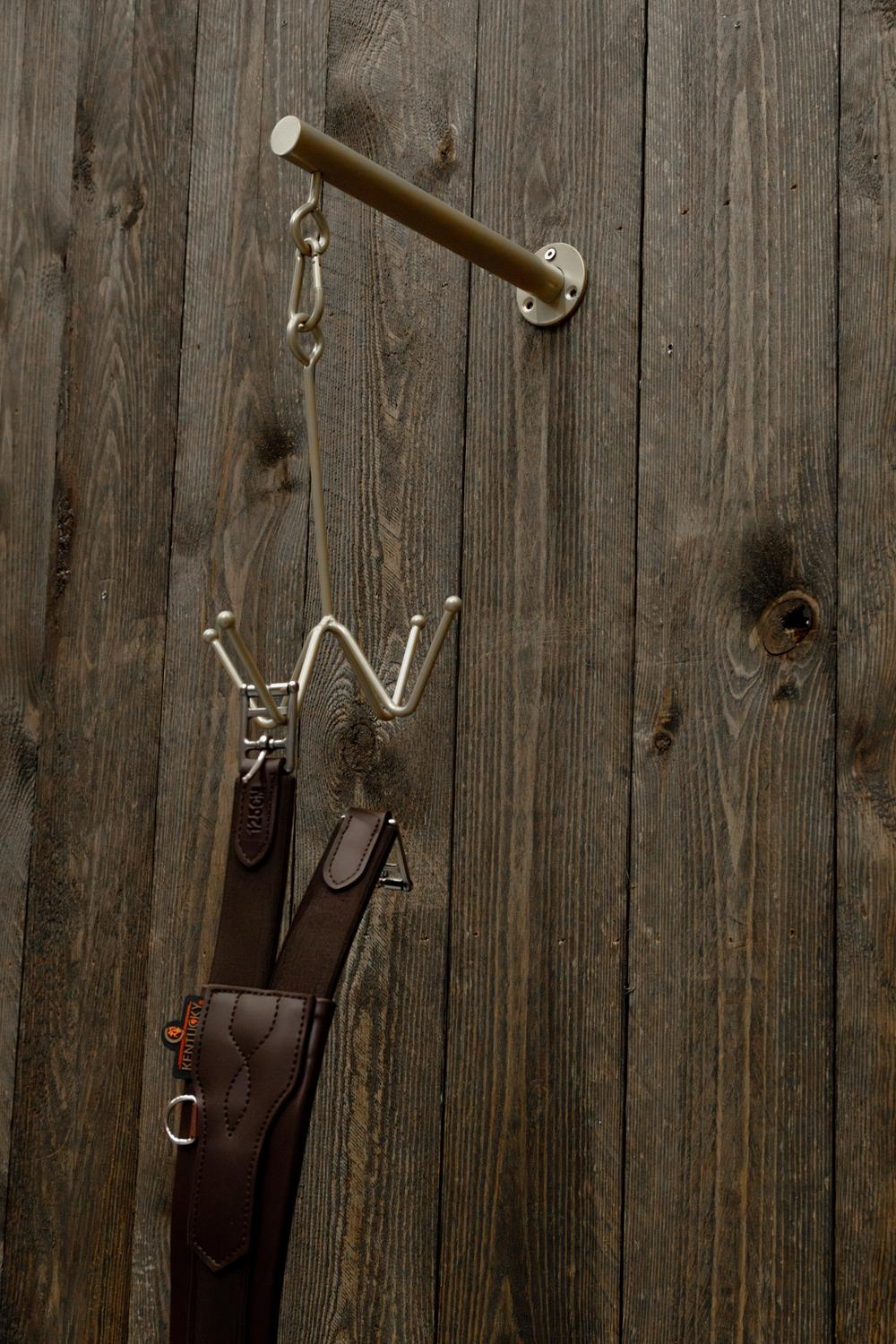Kentucky Horsewear Bridle Hook 4 prong with wall attachment