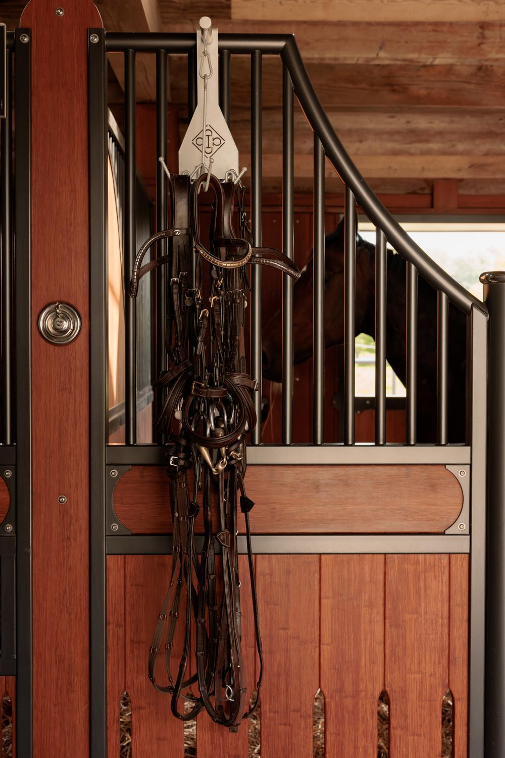 Kentucky Horsewear Bridle Hook 4 prong with hook attachment