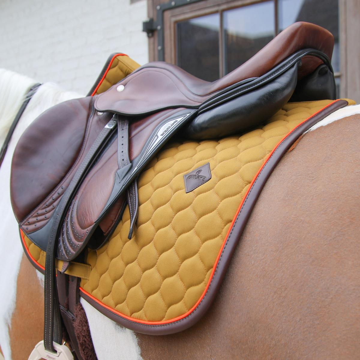 Kentucky Horsewear Saddle Pad Onion Quilt Neon Leather Jumping