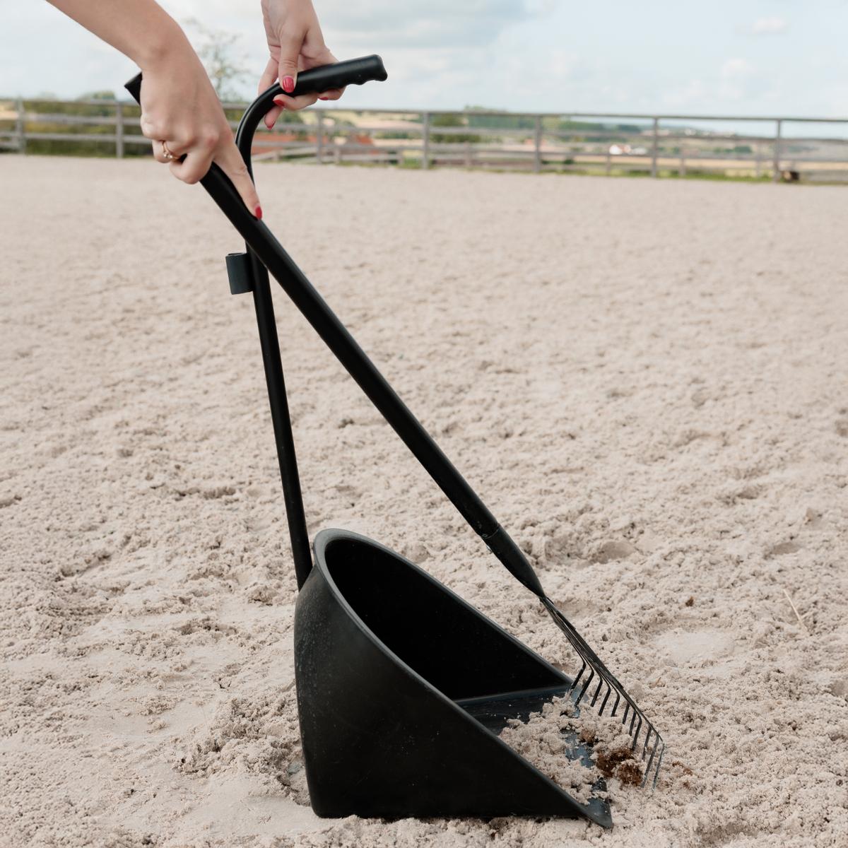 Grooming Deluxe Muck Scoop & Rake