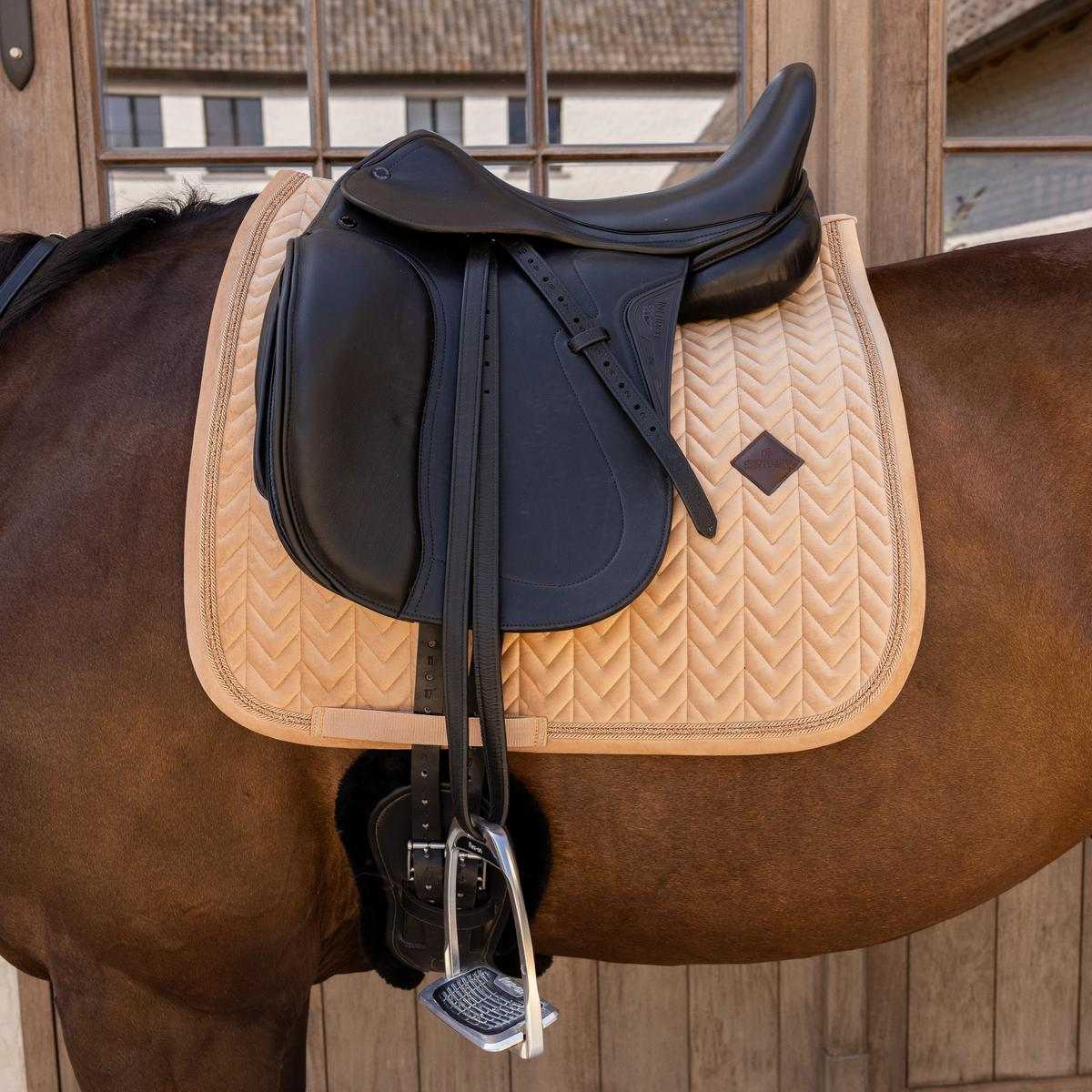 Kentucky Horsewear Saddle Pad Velvet Mini Pearls Dressage