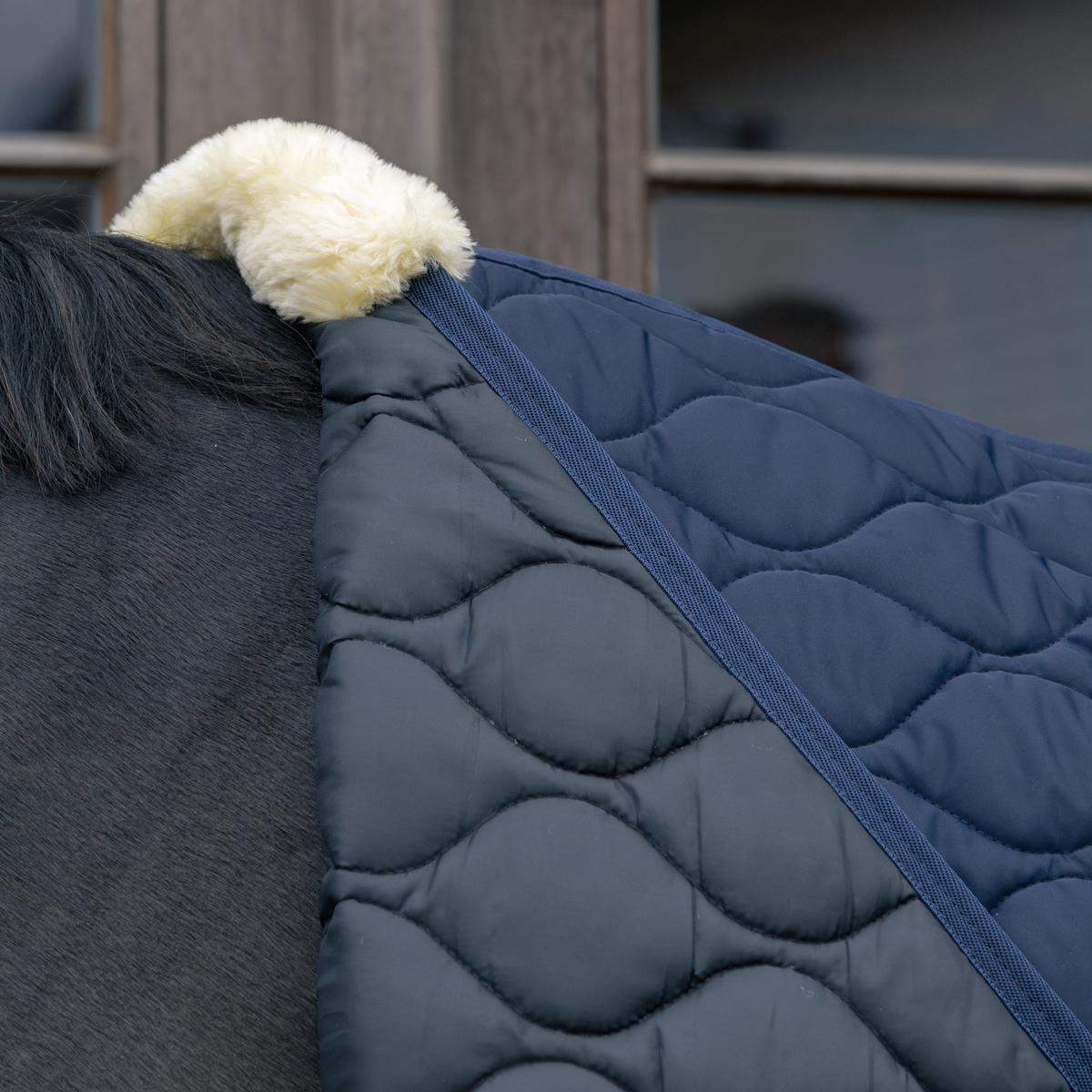 Kentucky Horsewear Stable Rug Wave 160g