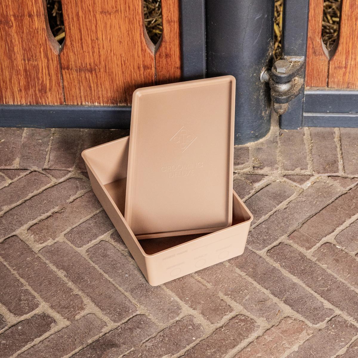 Grooming Deluxe Horsefeed Box with Lid