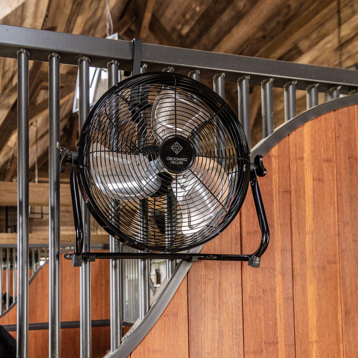 Grooming Deluxe Wireless Fan with Battery & Charger