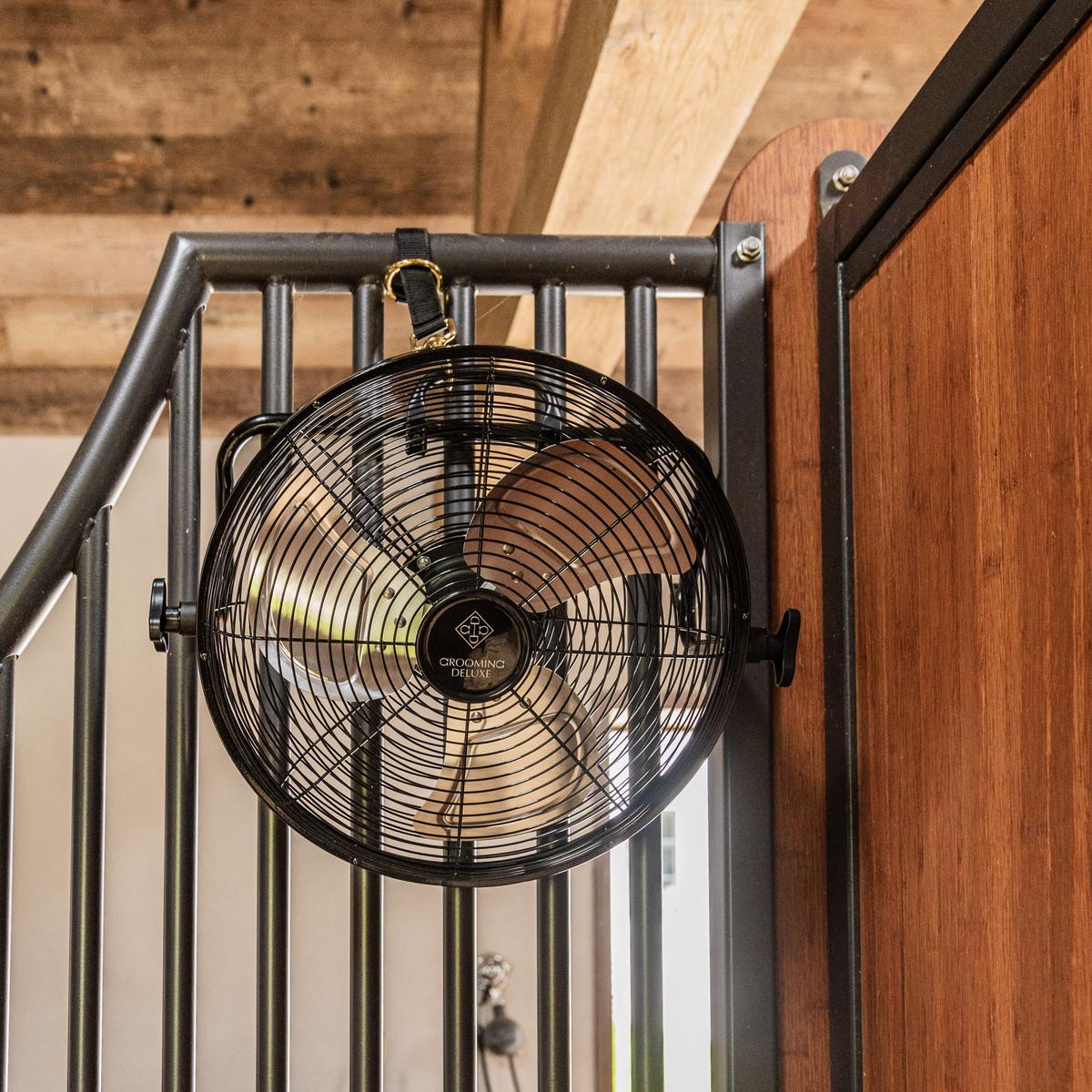 Grooming Deluxe Wireless Fan with Battery & Charger