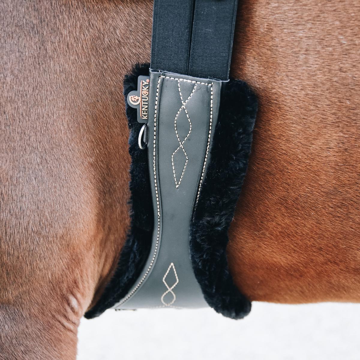 Kentucky Horsewear Sheepskin Anatomic Girth Cover