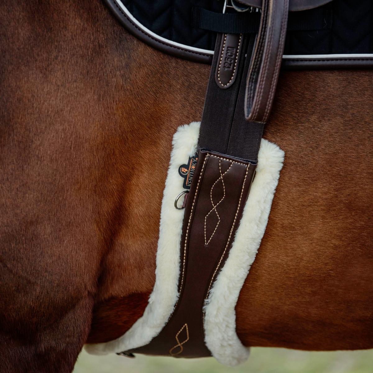 Kentucky Horsewear Sheepskin Anatomic Girth Cover