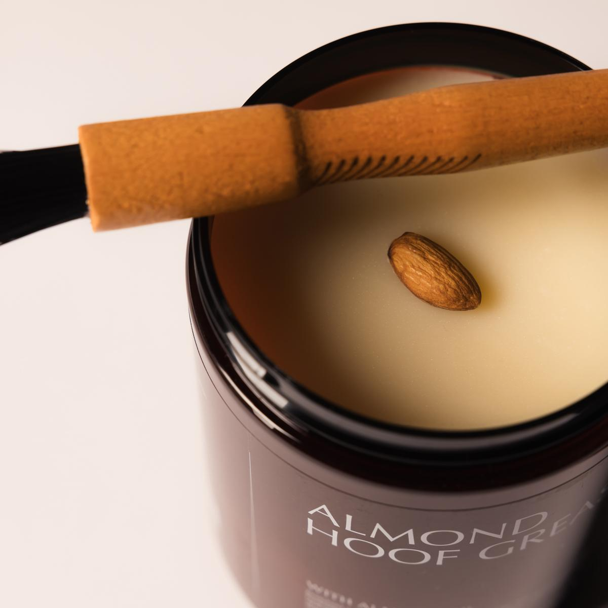 Grooming Deluxe Almond Hoof Grease