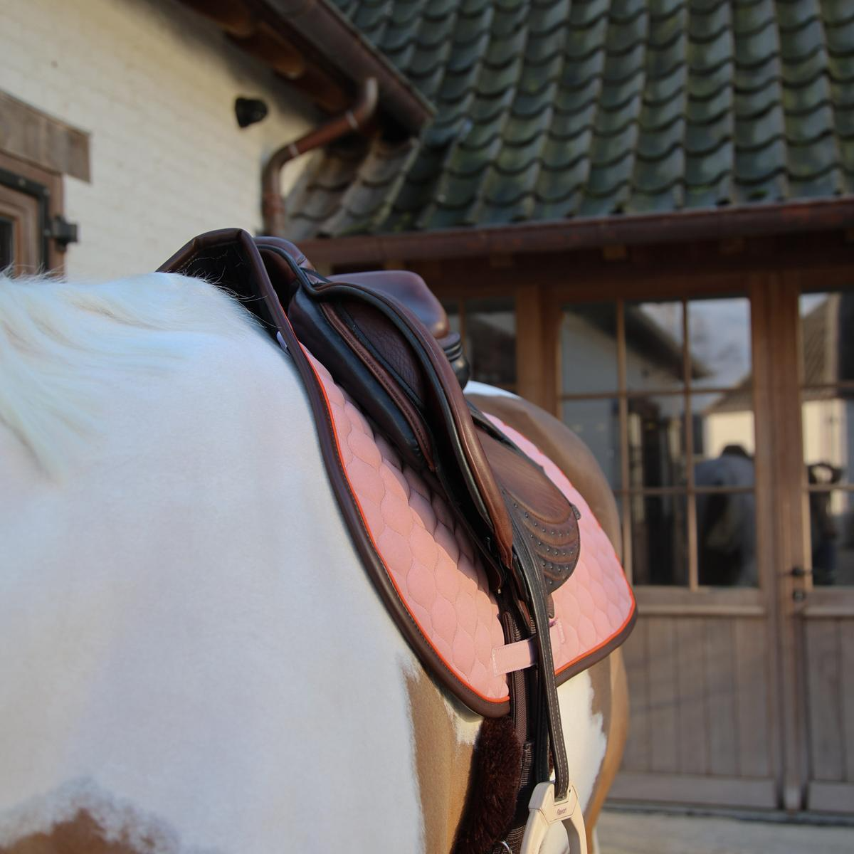 Kentucky Horsewear Saddle Pad Onion Quilt Neon Leather Jumping