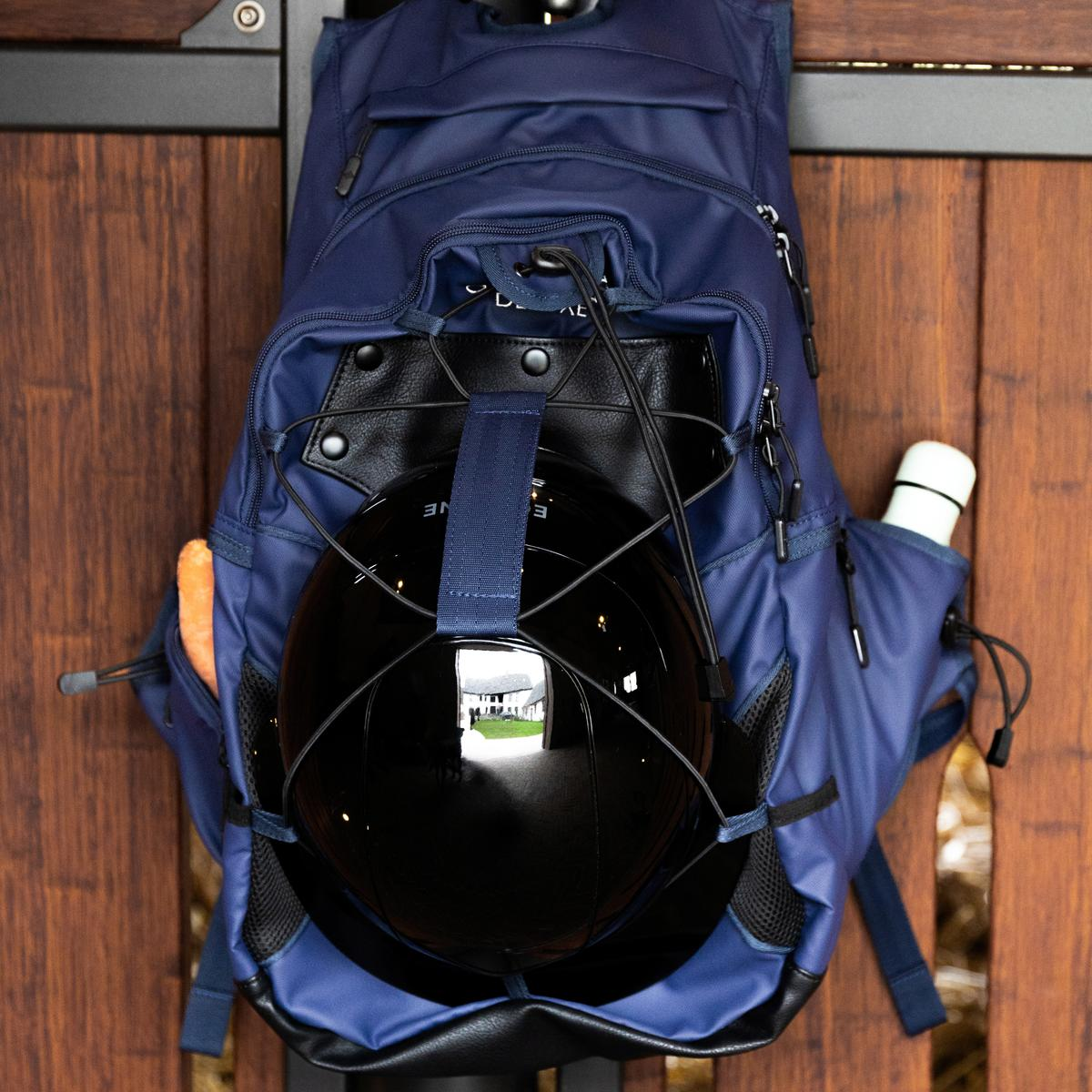 Grooming Deluxe Grooming Backpack