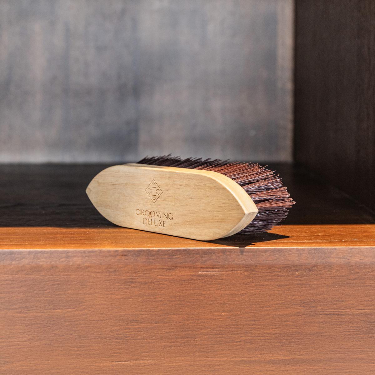 Grooming Deluxe Wooden Classic Brush short hard
