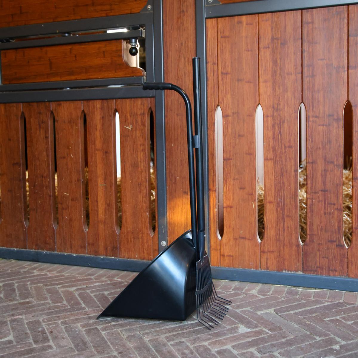 Grooming Deluxe Muck Scoop & Rake