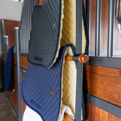 Grooming Deluxe Saddle Pad Holder Luxe