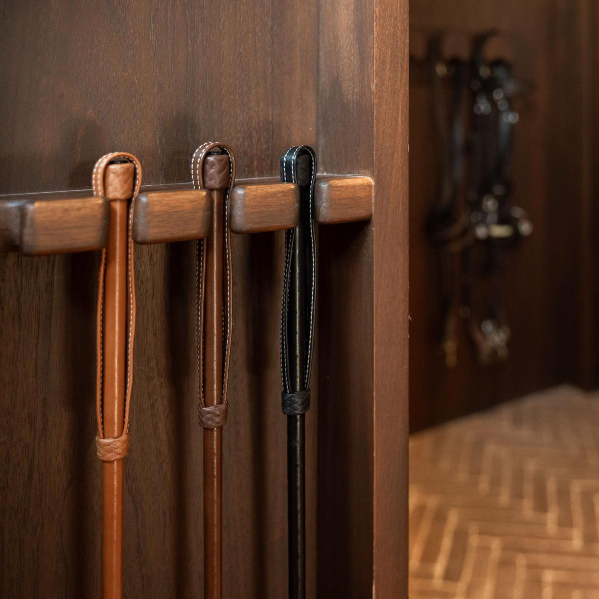Kentucky Horsewear Jumping Whip Classy Smooth Leather
