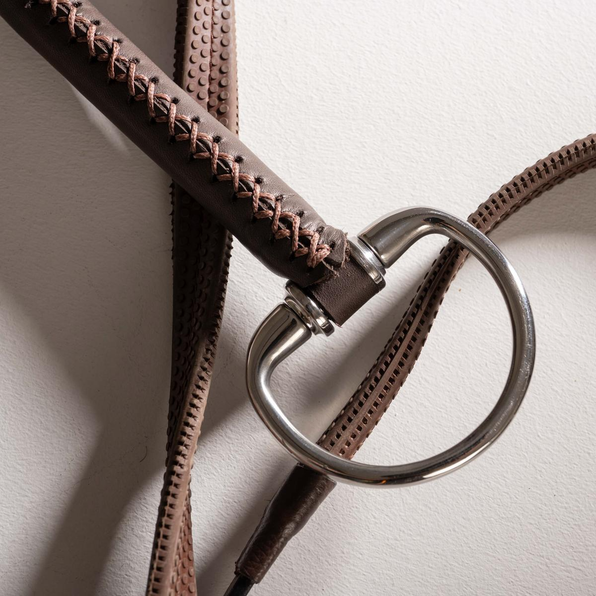 Velari Leather Eggbutt