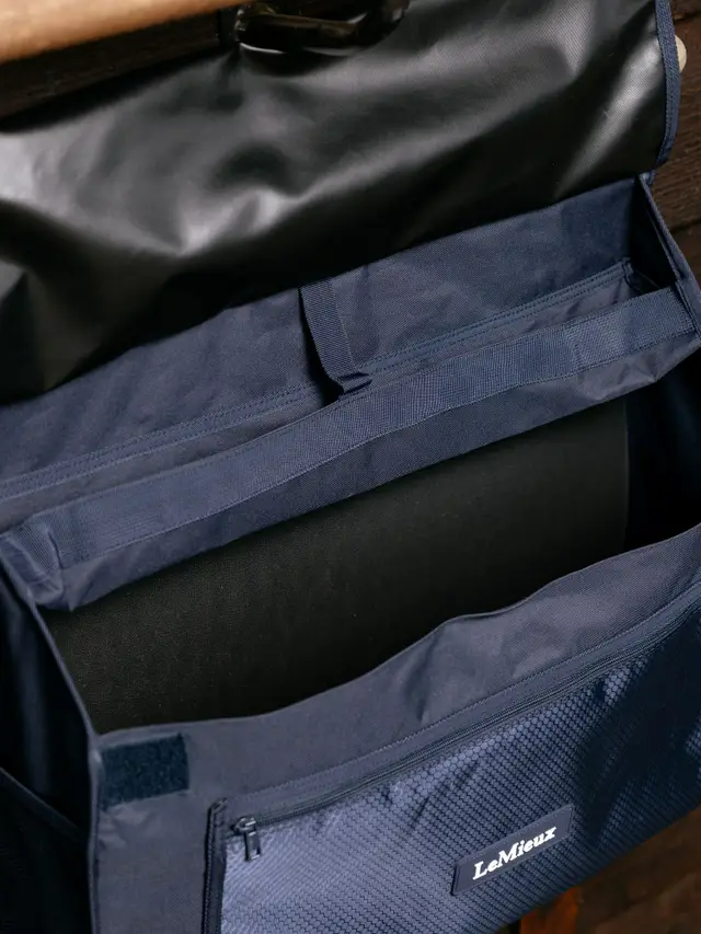 LeMieux Pro Grooming Bag with Bar