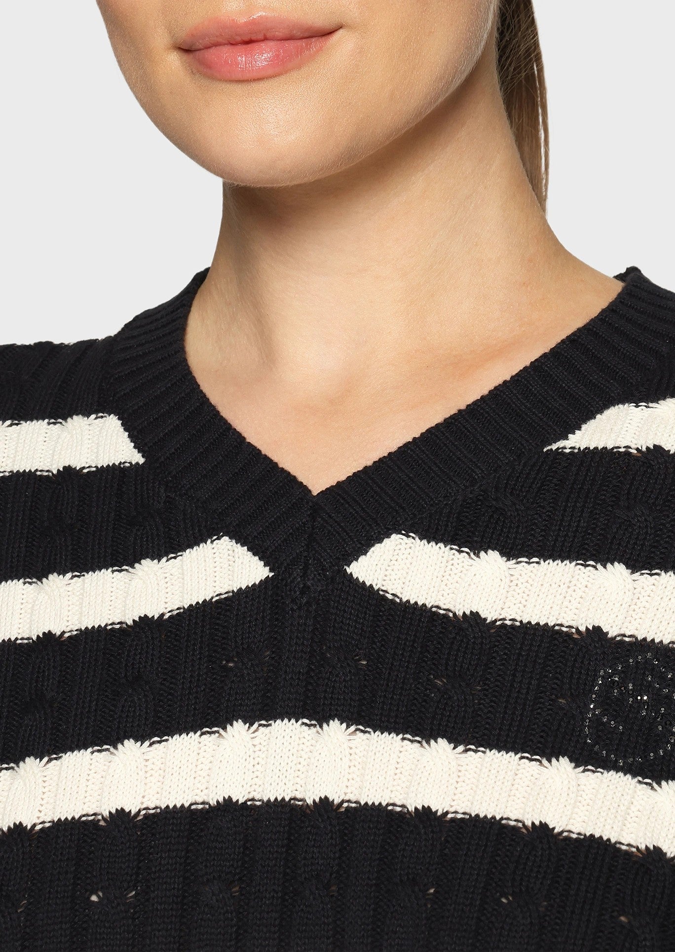 Samshield Women's Lisa Twisted Pull Over - SS26